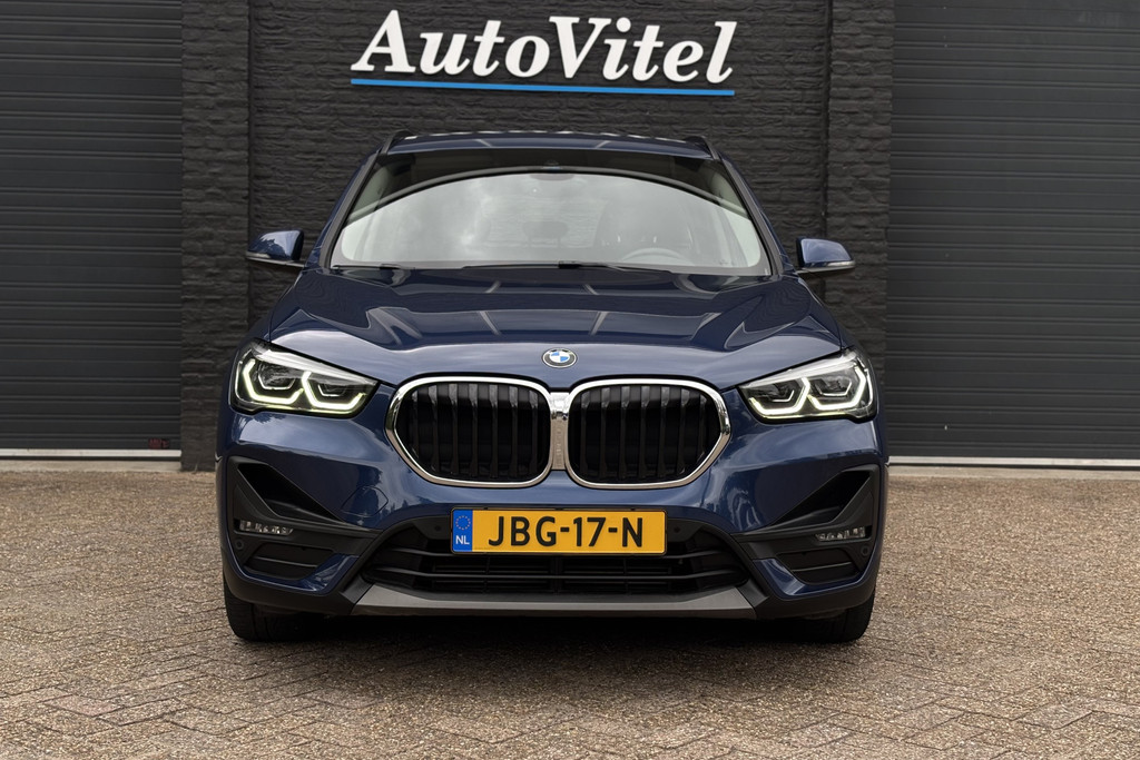 47144482-9.jpg
