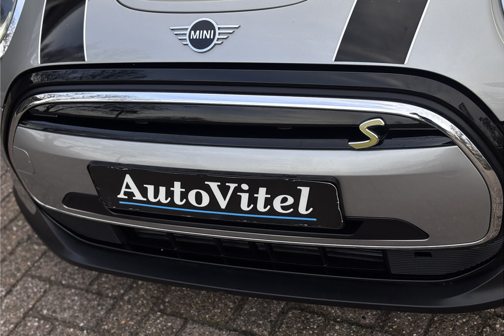 49923439-3.jpg