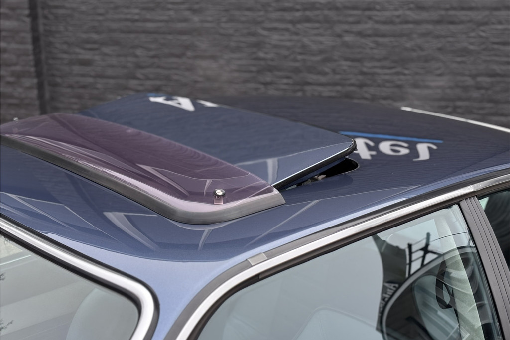 49926824-5.jpg