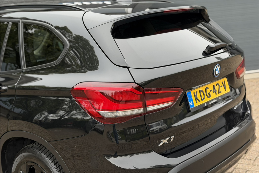 52633533-23.jpg