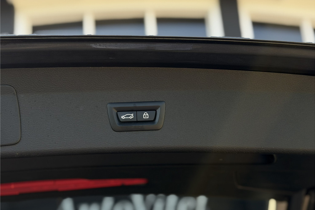 53700922-48.jpg