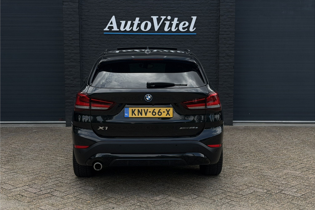 54166873-26.jpg