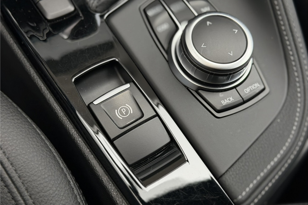 54615133-41.jpg