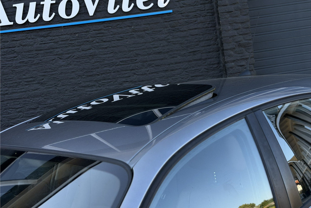 55915064-5.jpg