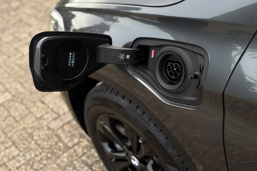 56139238-33.jpg