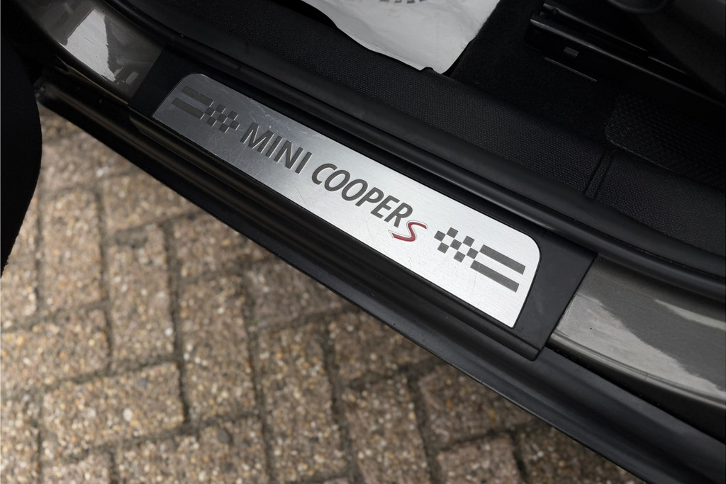 56676555-8.jpg