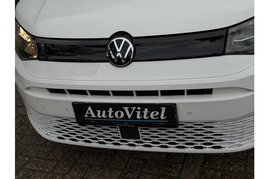 56676920-3.jpg
