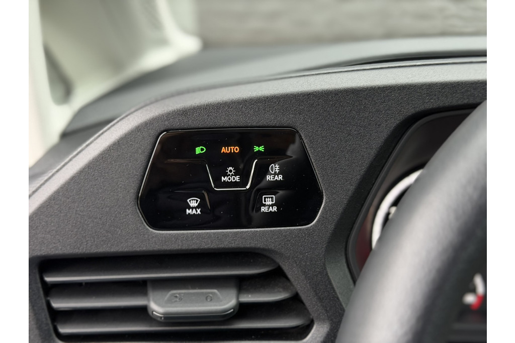 56676920-35.jpg