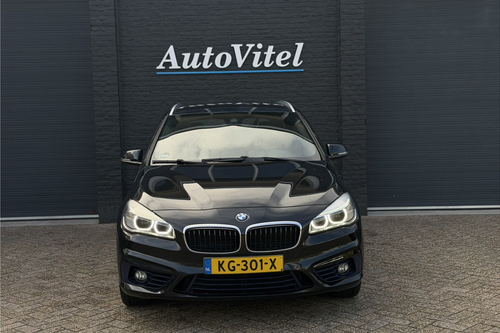 56967803-13.jpg