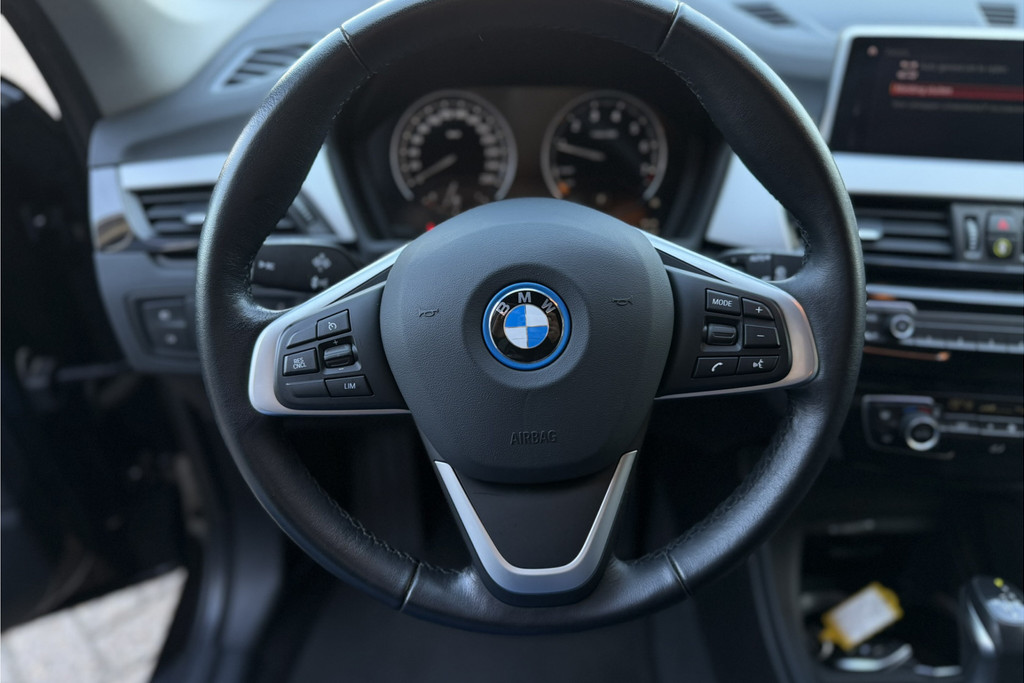 57237180-16.jpg