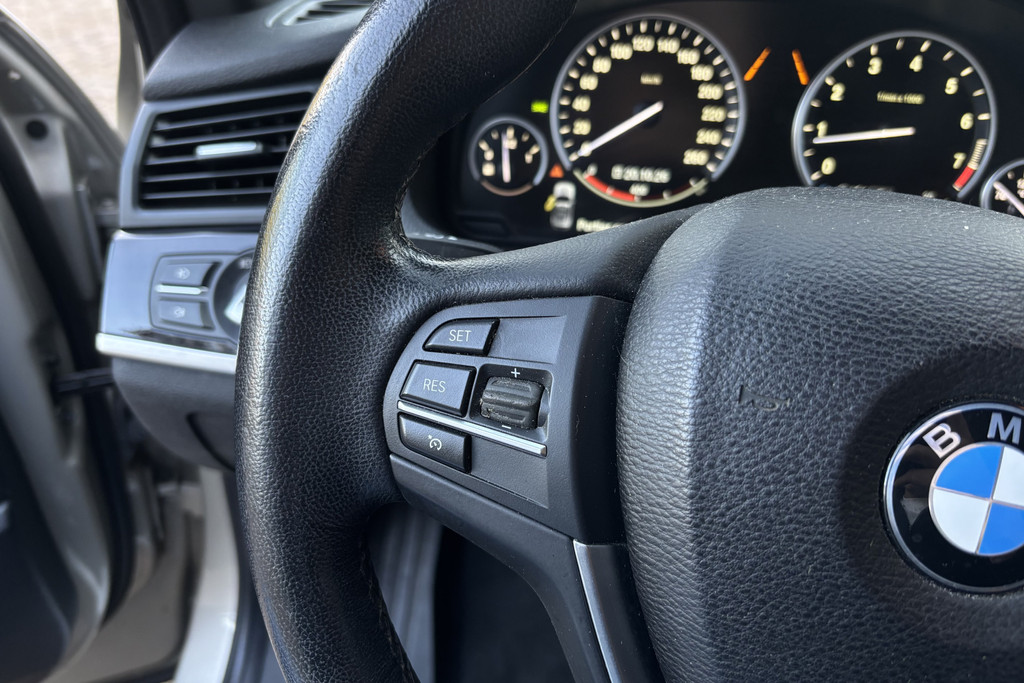 57557470-7.jpg